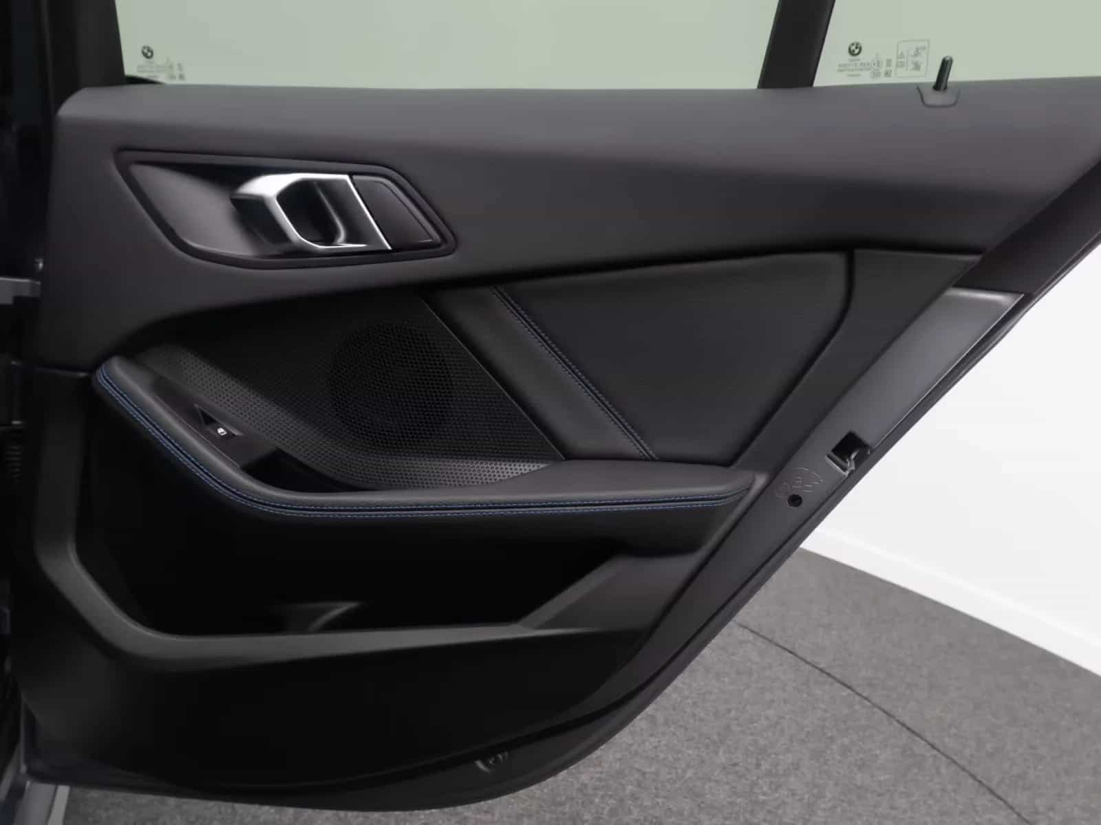 BMW M135 11/2022-photo-30