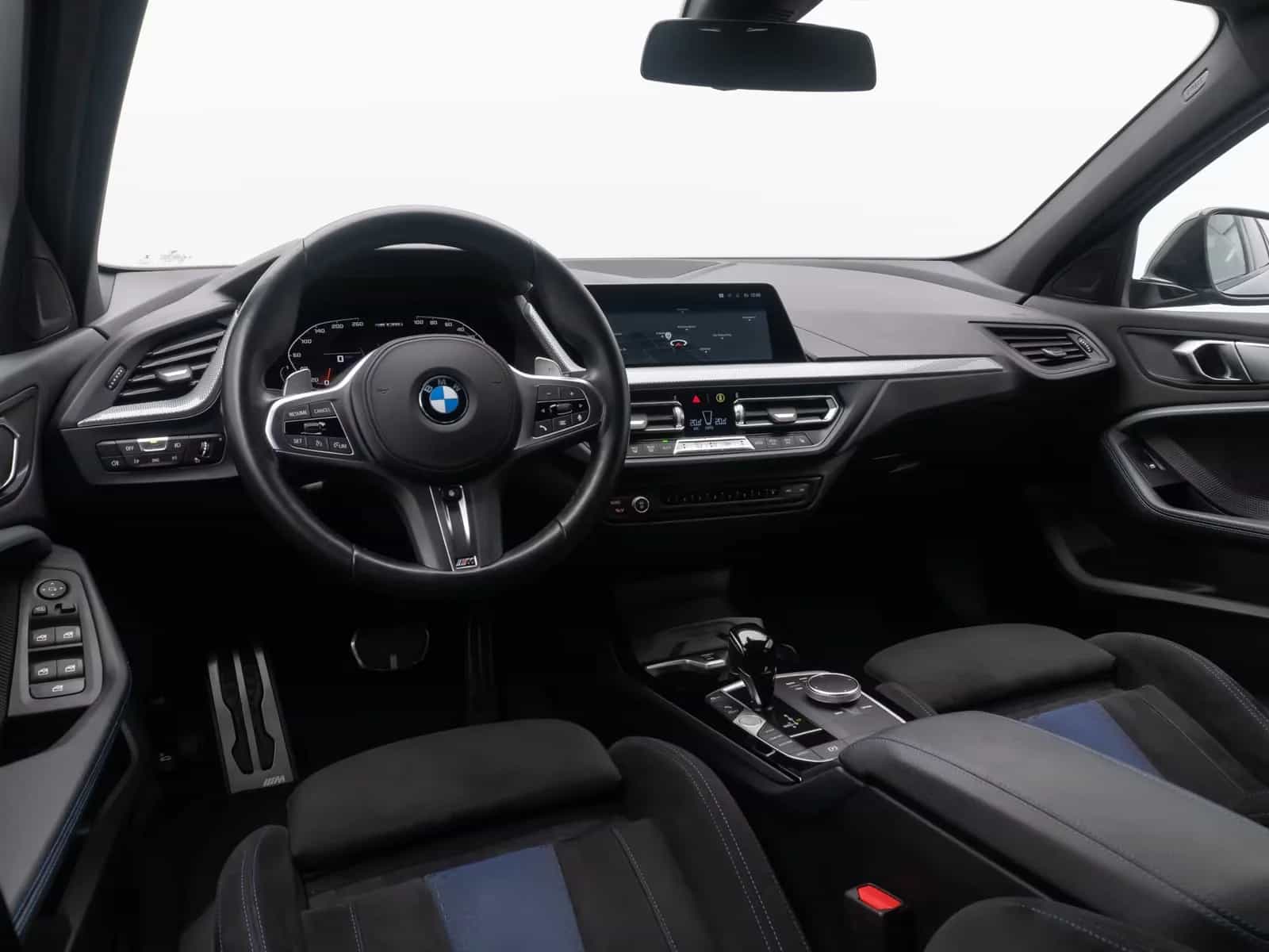 BMW M135 11/2022-photo-36