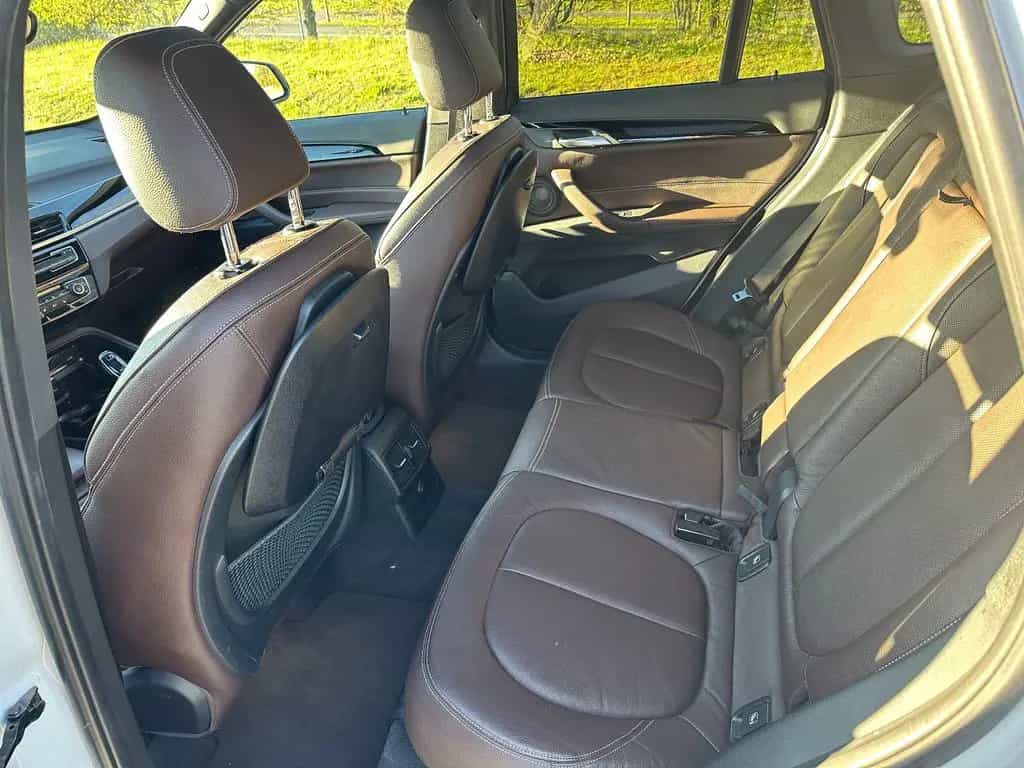 BMW X1 sDrive20i Sport Line, Pano, AHK, HUD, LED 03/2018-photo-5