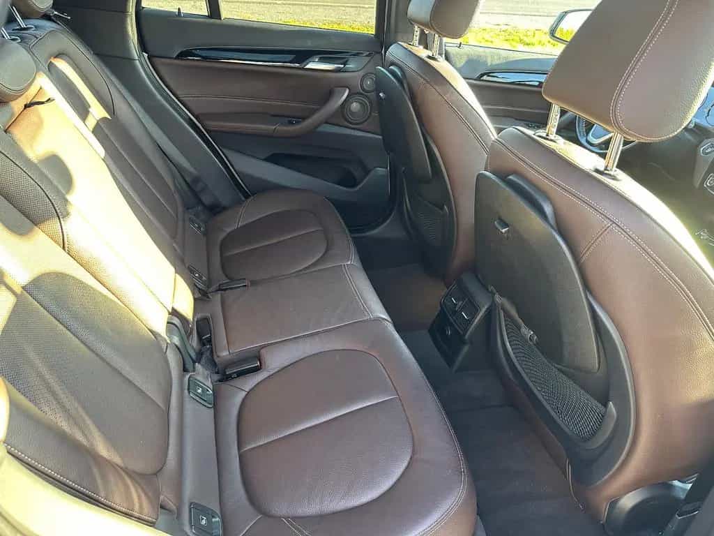 BMW X1 sDrive20i Sport Line, Pano, AHK, HUD, LED 03/2018-photo-6
