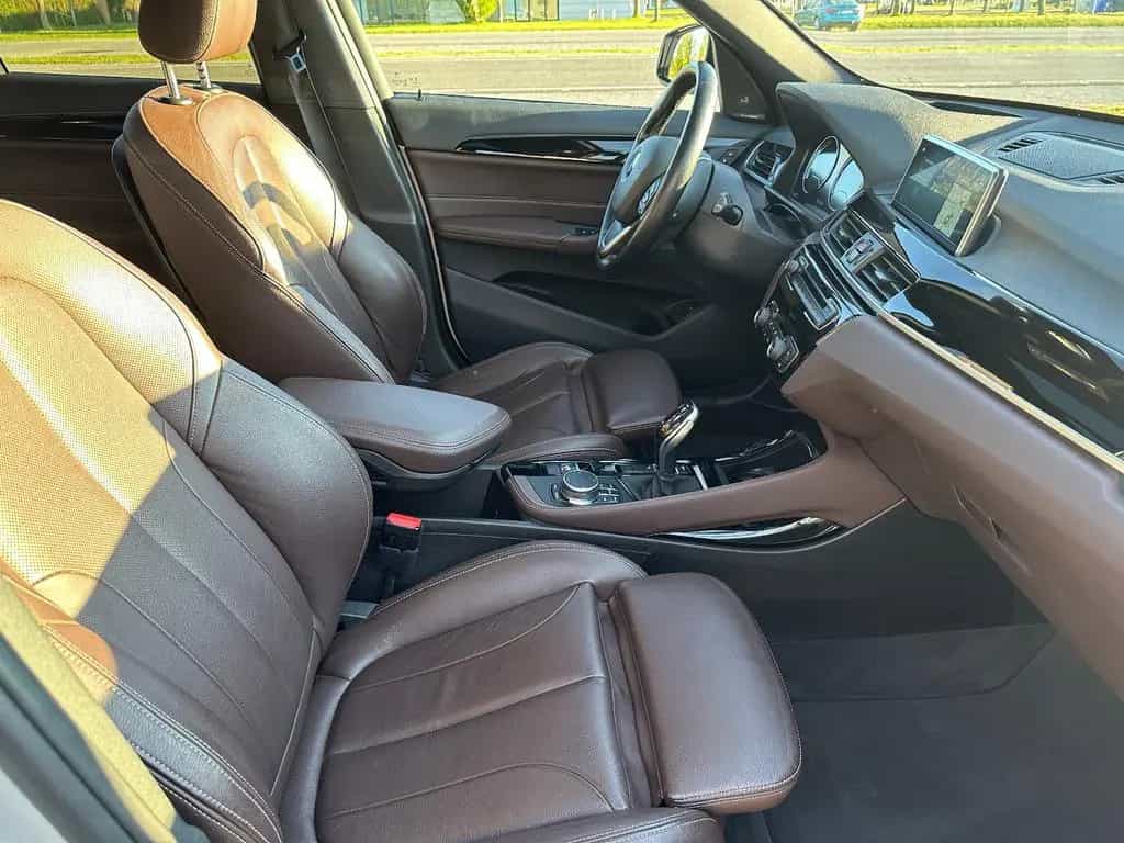 BMW X1 sDrive20i Sport Line, Pano, AHK, HUD, LED 03/2018-photo-7