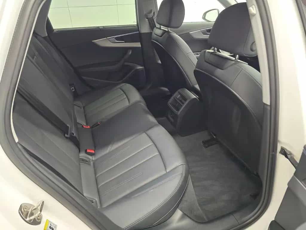 Audi A4 40 TFSI 2.0 S-tronic/MatrixLED/Vollleder/AHK 01/2023-photo-11