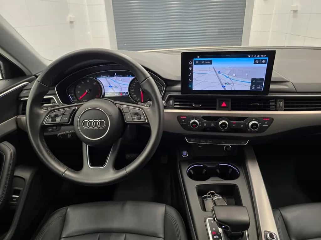 Audi A4 40 TFSI 2.0 S-tronic/MatrixLED/Vollleder/AHK 01/2023-photo-14
