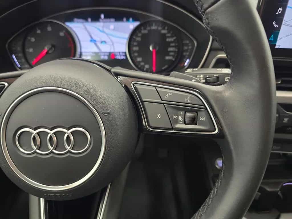Audi A4 40 TFSI 2.0 S-tronic/MatrixLED/Vollleder/AHK 01/2023-photo-16
