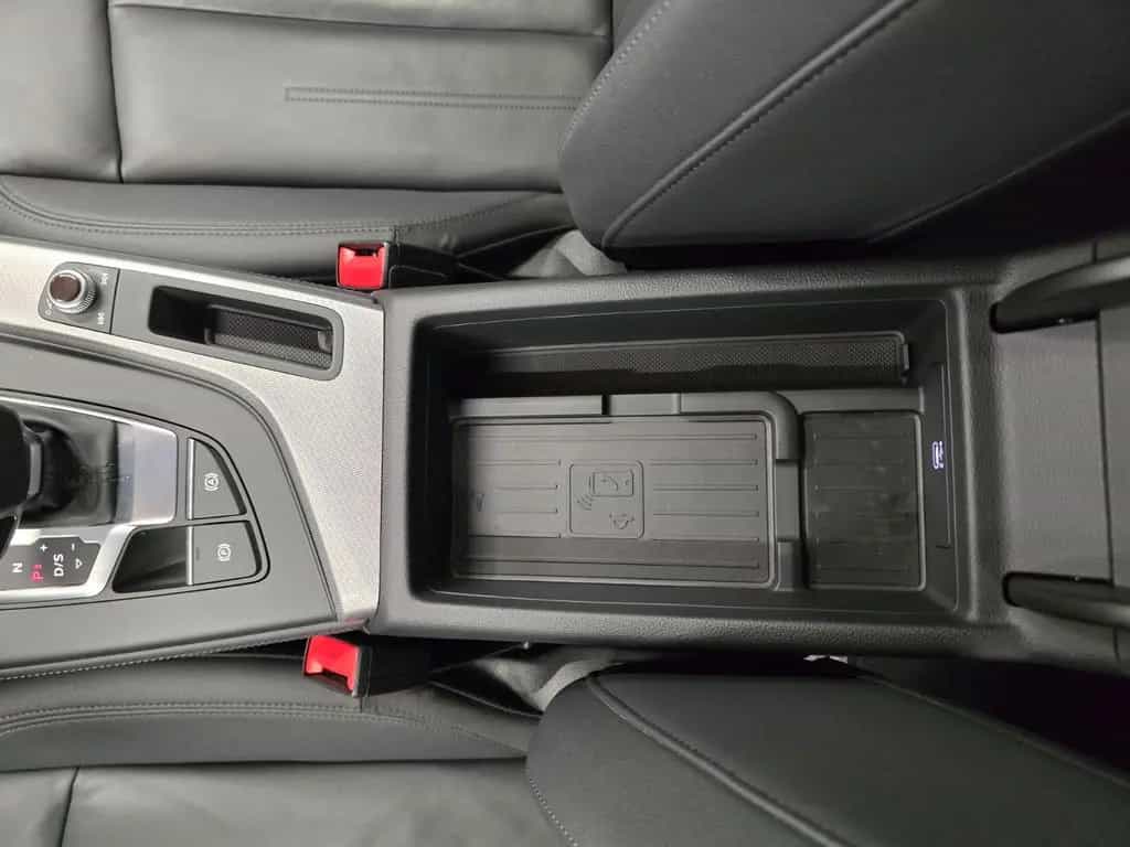 Audi A4 40 TFSI 2.0 S-tronic/MatrixLED/Vollleder/AHK 01/2023-photo-17