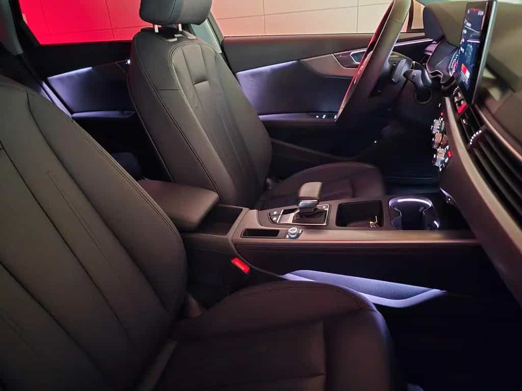 Audi A4 40 TFSI 2.0 S-tronic/MatrixLED/Vollleder/AHK 01/2023-photo-34