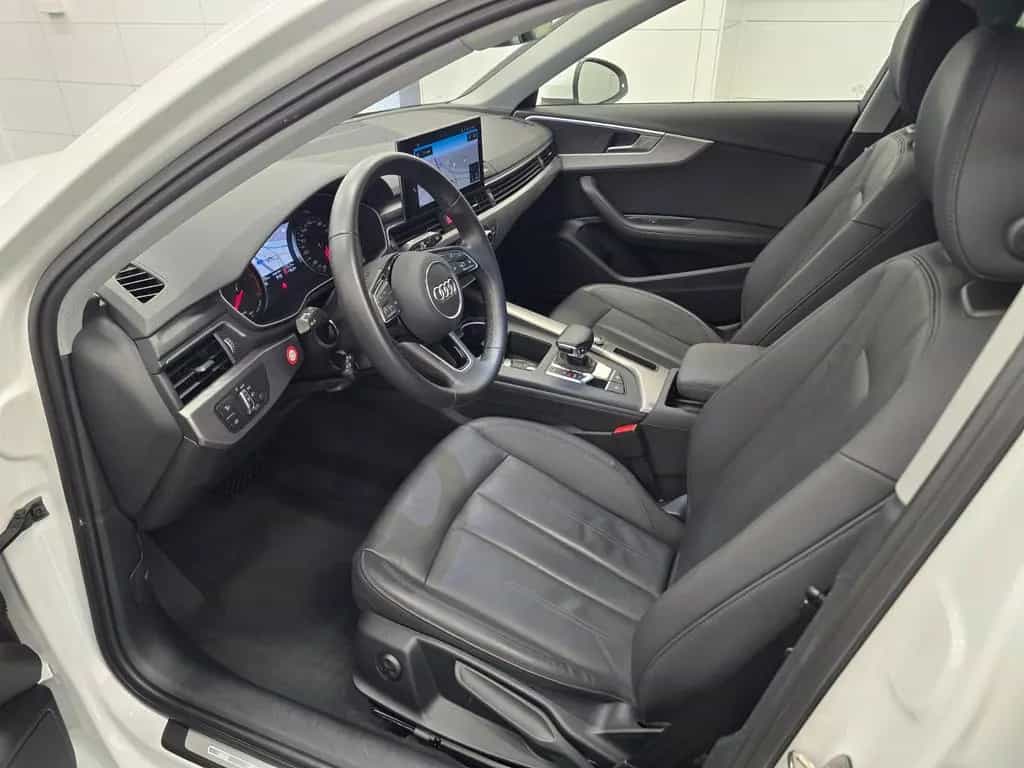 Audi A4 40 TFSI 2.0 S-tronic/MatrixLED/Vollleder/AHK 01/2023-photo-9