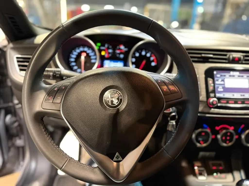 Alfa Romeo Giulietta Super * Sport / 17 Zoll Felgen 02/2020-photo-12
