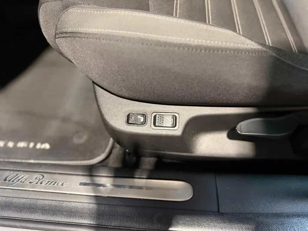 Alfa Romeo Giulietta Super * Sport / 17 Zoll Felgen 02/2020-photo-19