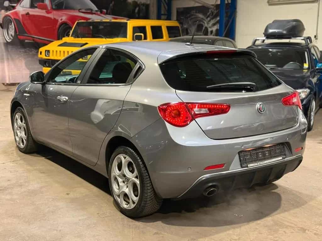 Alfa Romeo Giulietta Super * Sport / 17 Zoll Felgen 02/2020-photo-3