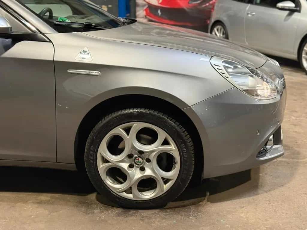 Alfa Romeo Giulietta Super * Sport / 17 Zoll Felgen 02/2020-photo-6