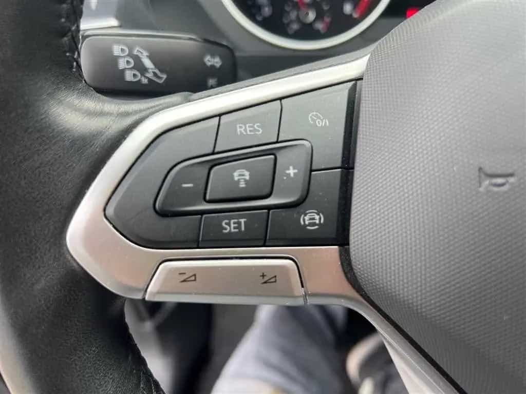 Volkswagen Tiguan 1.5 TSI Navi PDC Kimaautomatik ACC 01/2023-photo-28