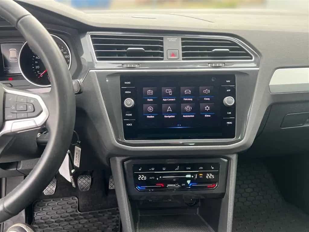 Volkswagen Tiguan 1.5 TSI Navi PDC Kimaautomatik ACC 01/2023-photo-9