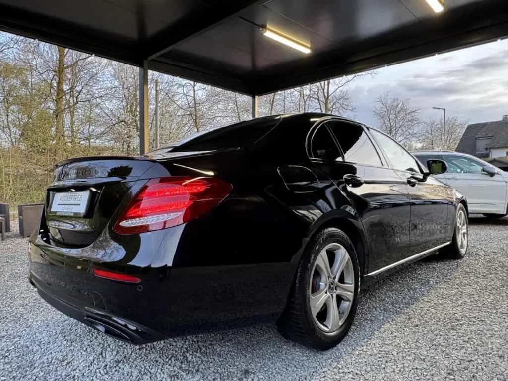 Mercedes-Benz E-Class 220d AUTOMATIK XENON NAVI KAMERA SHZ Klima 07/2017-photo-2