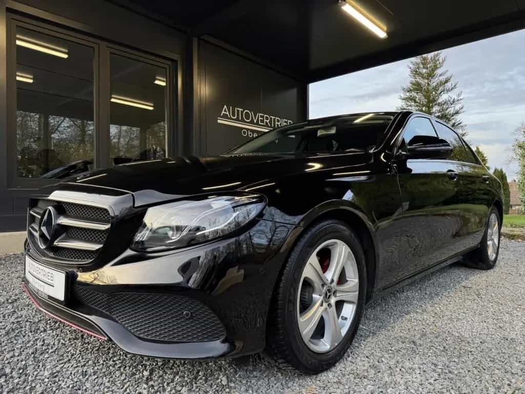 Mercedes-Benz E-Class 220d AUTOMATIK XENON NAVI KAMERA SHZ Klima 07/2017-photo-4