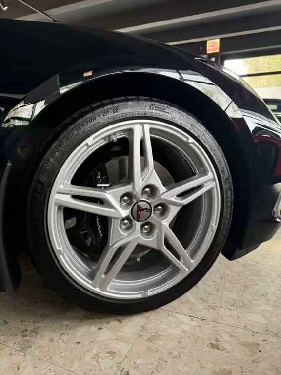 Corvette C8 Coupé/Targa++2LT++UNFALLFREI 09/2024-photo-2