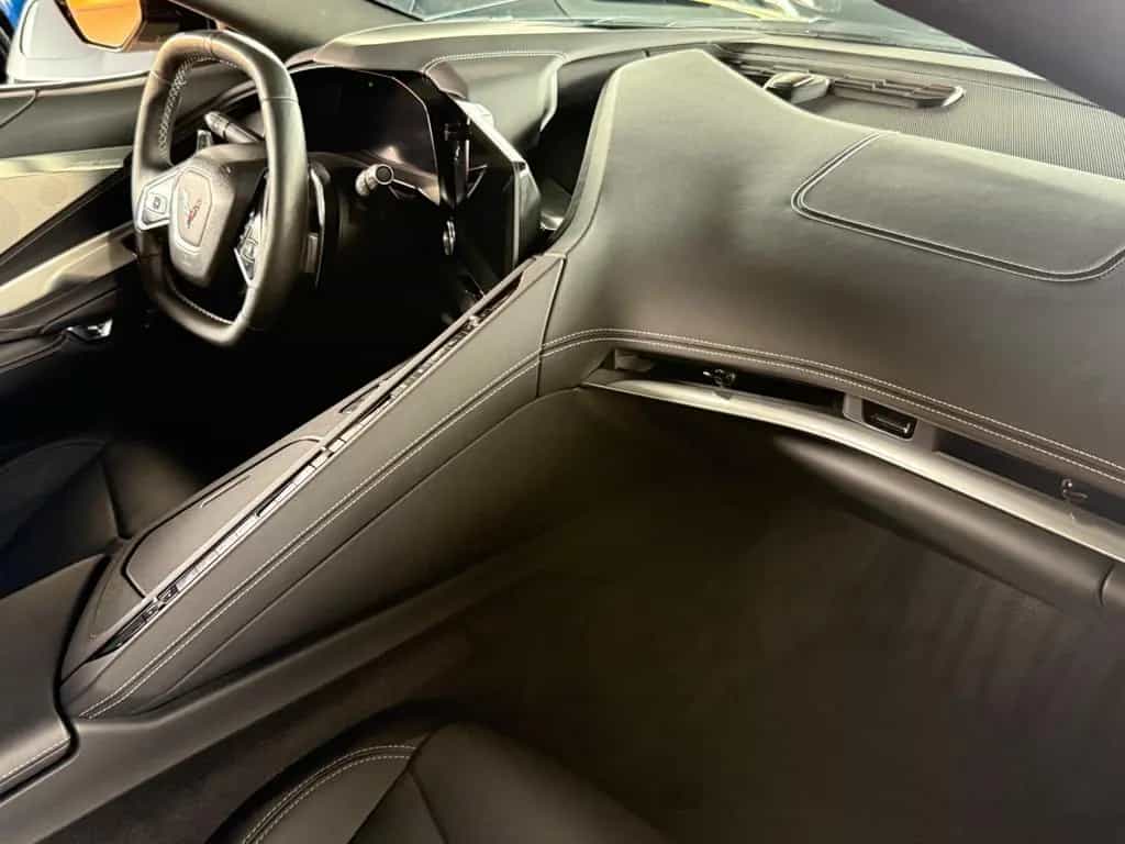 Corvette C8 Coupé/Targa++2LT++UNFALLFREI 09/2024-photo-23
