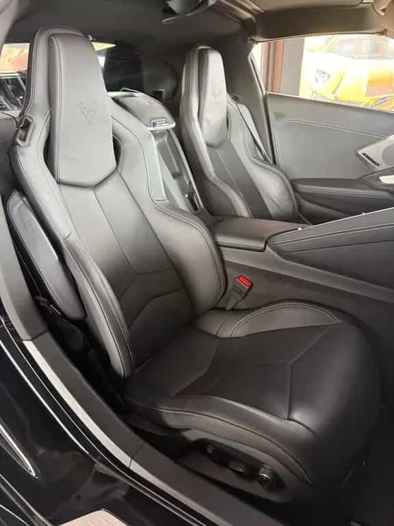 Corvette C8 Coupé/Targa++2LT++UNFALLFREI 09/2024-photo-24