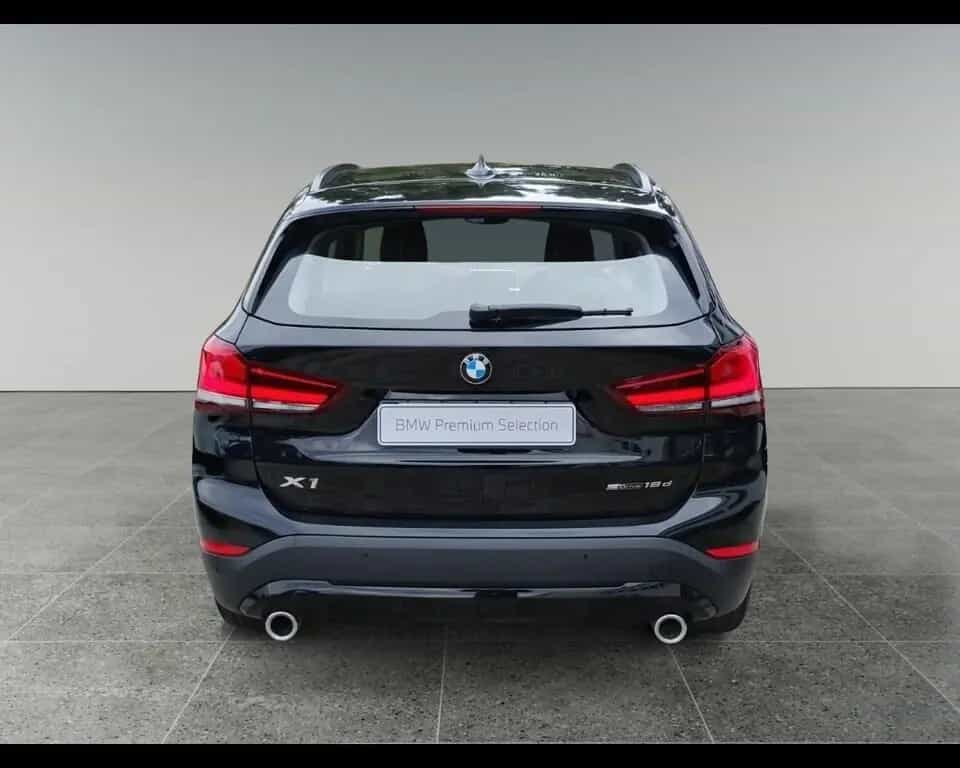 BMW X1 18 d xLine Plus sDrive Steptronic 02/2022-photo-5