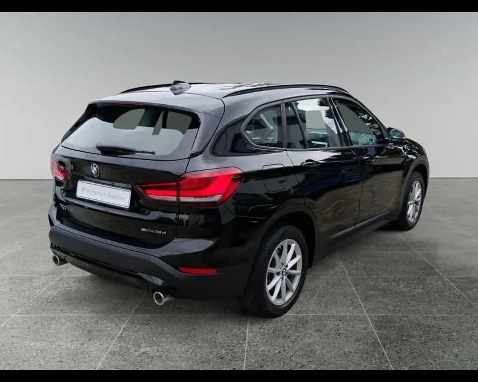BMW X1 18 d xLine Plus sDrive Steptronic 02/2022-photo-7