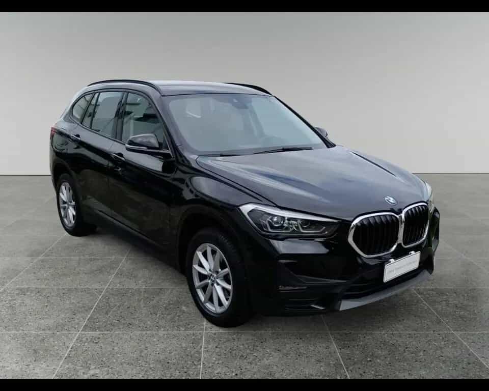 BMW X1 18 d xLine Plus sDrive Steptronic 02/2022-photo-8