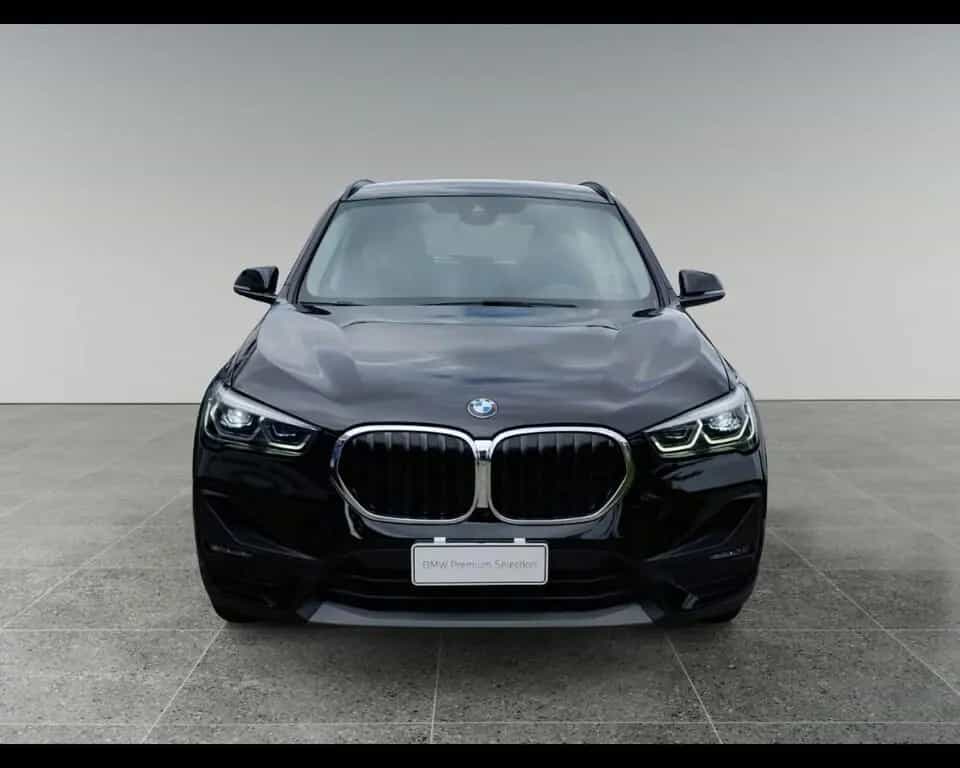 BMW X1 18 d xLine Plus sDrive Steptronic 02/2022-photo-9
