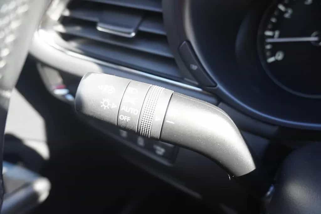 Mazda 3 2.0 M-Hybrid Selection LED Navi Head-Up Kamera 12/2019-photo-35