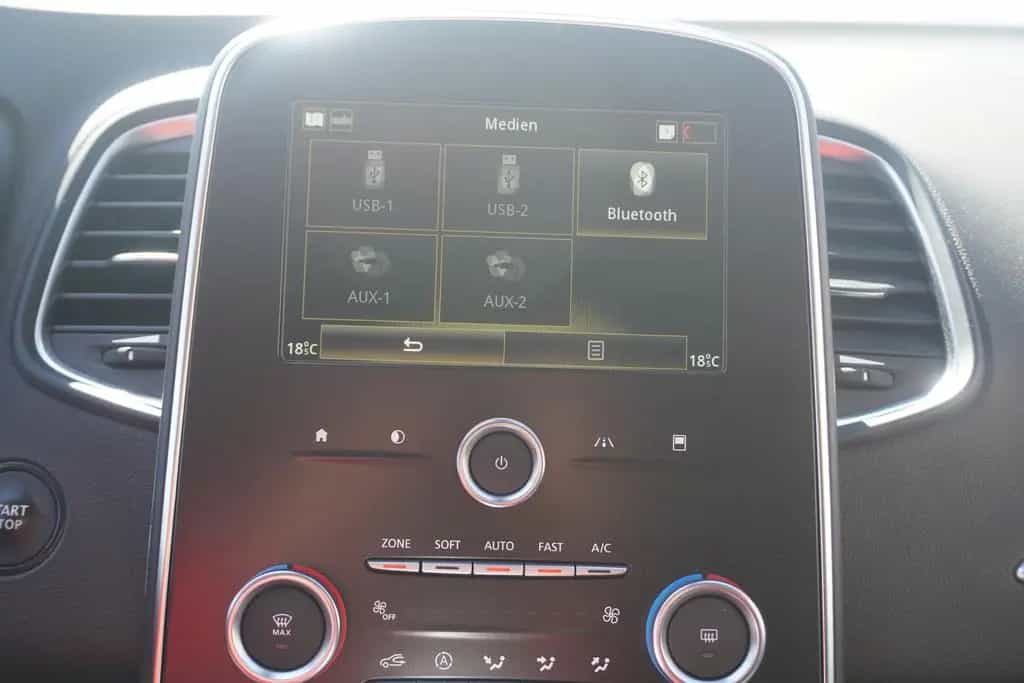 Renault Scenic 1.3 TCE Limited Navi Kamera Sitzheizung 08/2018-photo-11