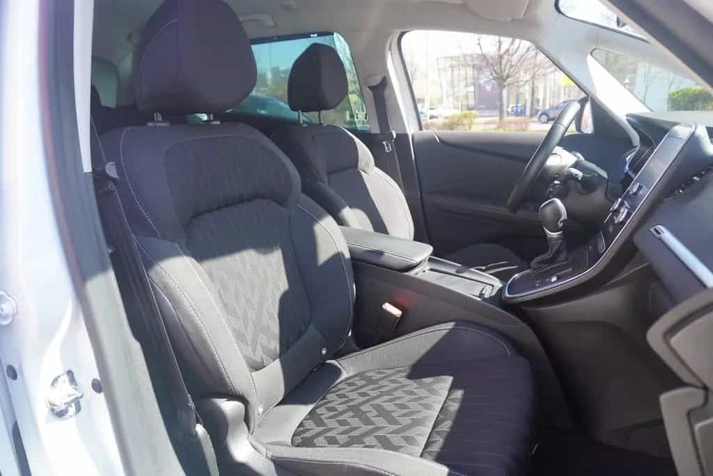 Renault Scenic 1.3 TCE Limited Navi Kamera Sitzheizung 08/2018-photo-28