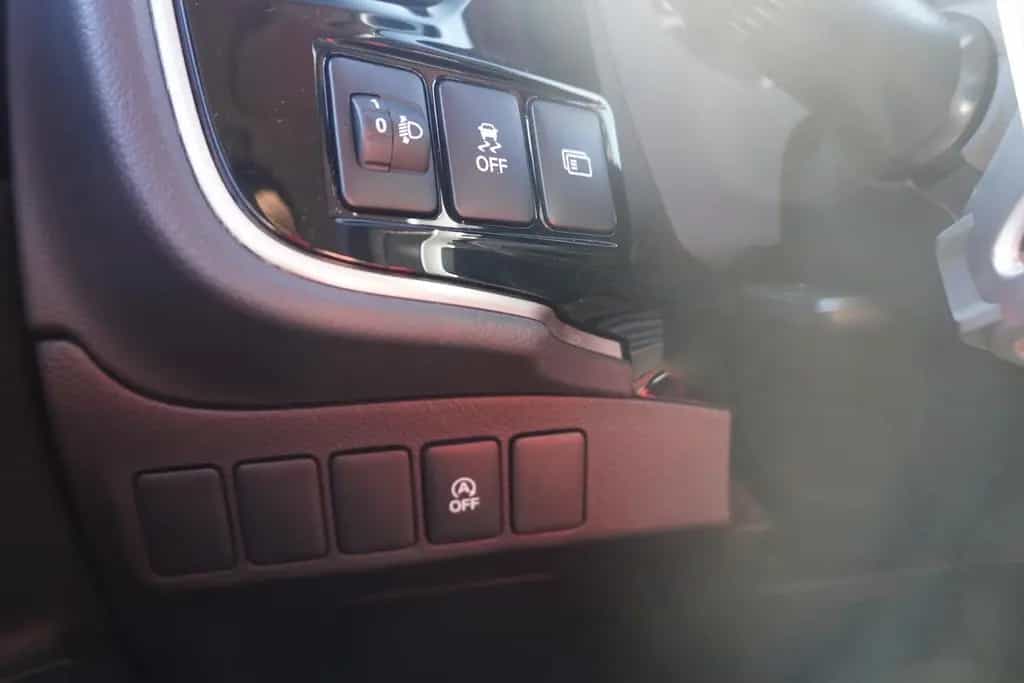 Mitsubishi Outlander 2.0 MIVEC Diamant Aut. Navi Kamera AHK 06/2020-photo-19