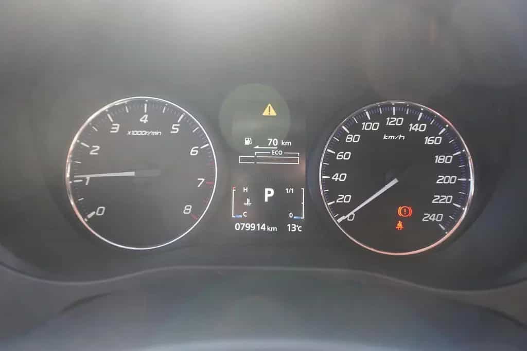 Mitsubishi Outlander 2.0 MIVEC Diamant Aut. Navi Kamera AHK 06/2020-photo-20