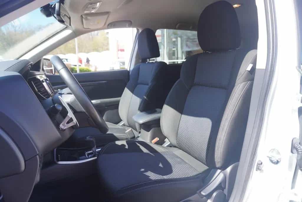 Mitsubishi Outlander 2.0 MIVEC Diamant Aut. Navi Kamera AHK 06/2020-photo-25