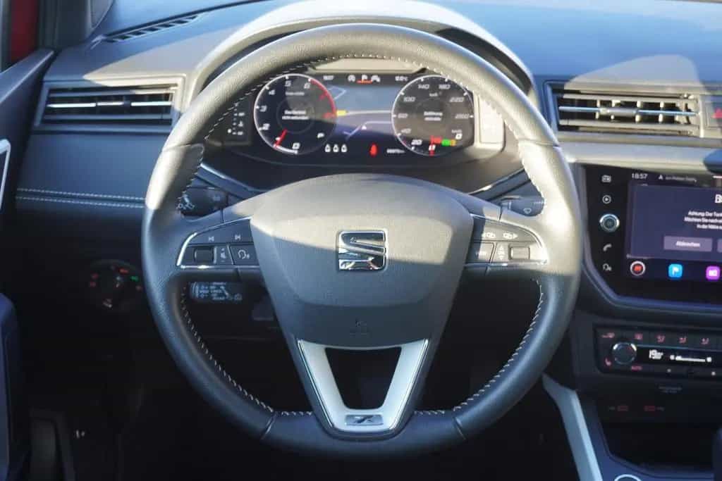 Seat Arona 1.0 TSI DSG Xcellence LED Navi Sitzheizung 03/2021-photo-13