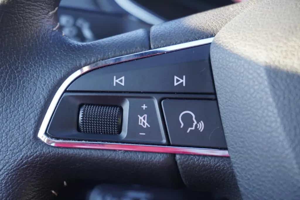 Seat Arona 1.0 TSI DSG Xcellence LED Navi Sitzheizung 03/2021-photo-17