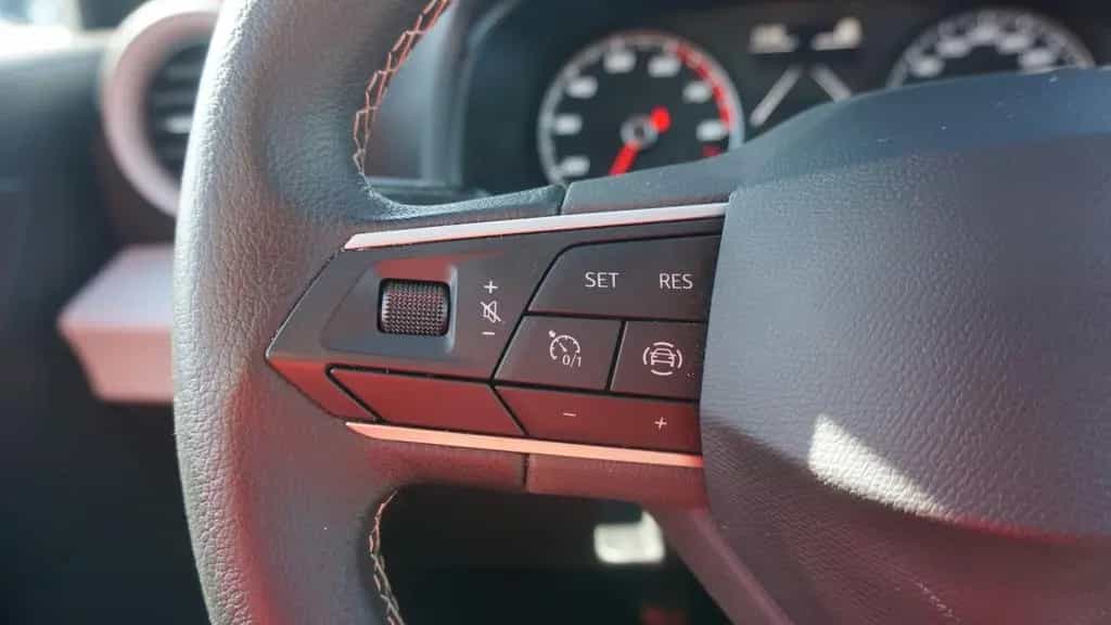 Seat Arona 1.0 TSI Sitzheizung Spurhalte PDC 03/2023-photo-11