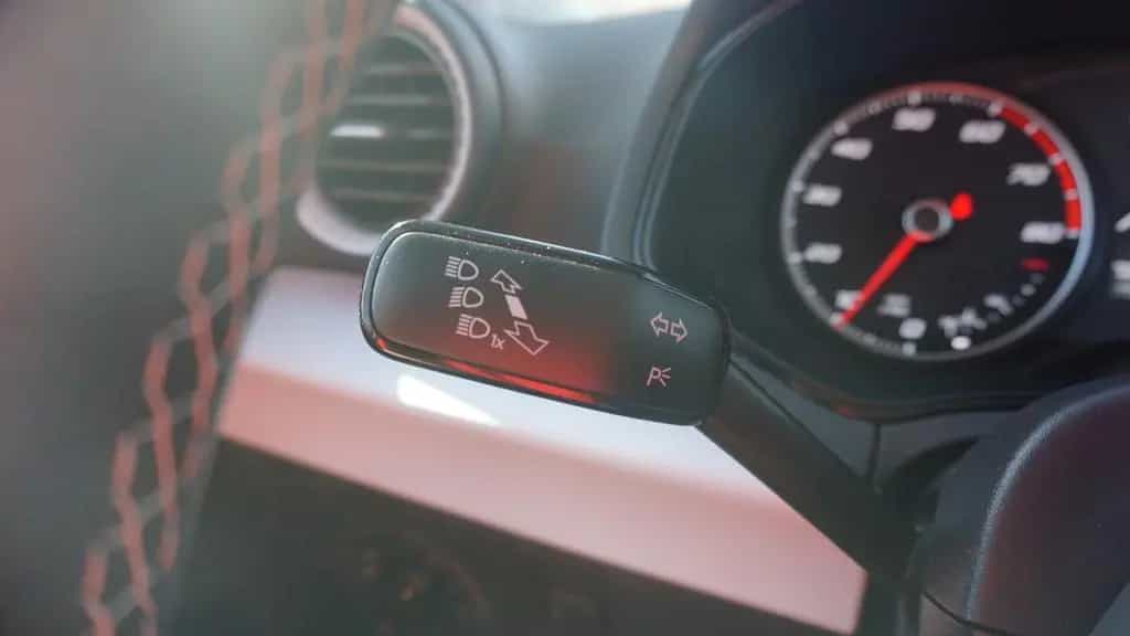 Seat Arona 1.0 TSI Sitzheizung Spurhalte PDC 03/2023-photo-13