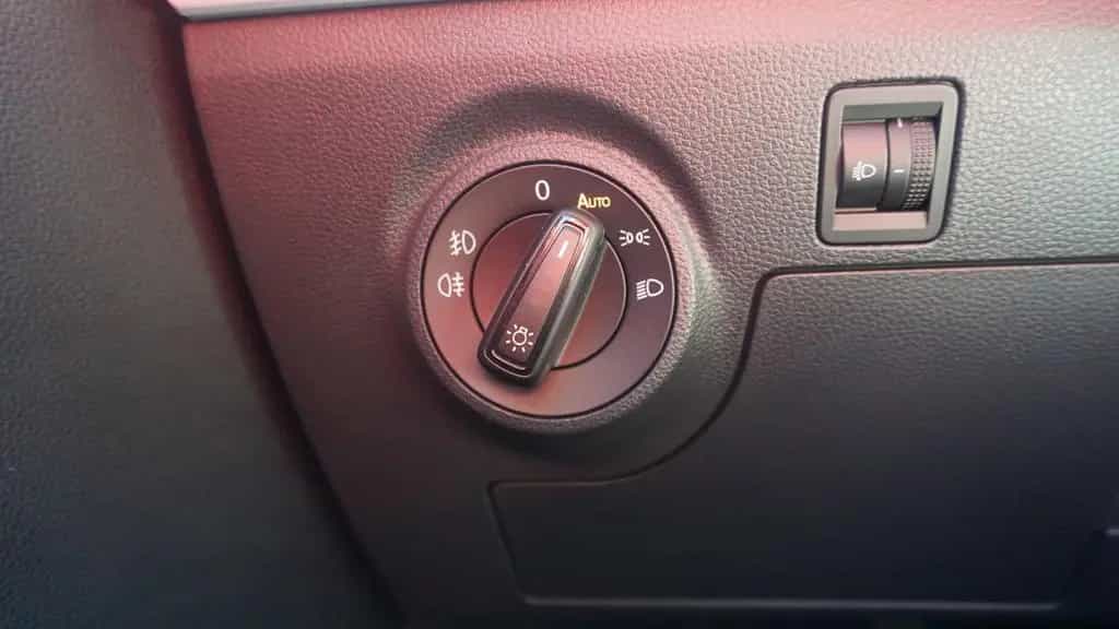 Seat Arona 1.0 TSI Sitzheizung Spurhalte PDC 03/2023-photo-16