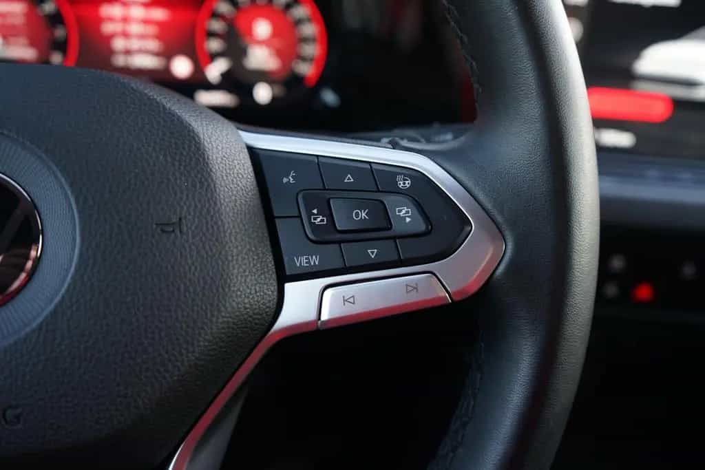 Volkswagen Golf Variant 1.5 eTSI DSG Style LED Navi ACC AHK 08/2021-photo-20