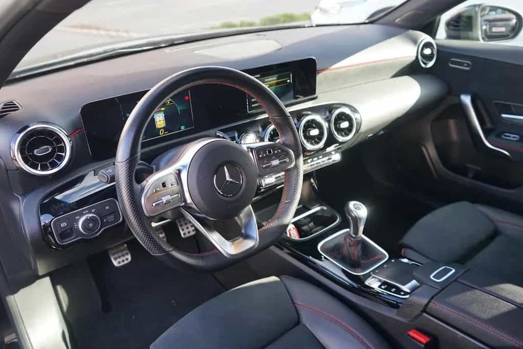 Mercedes-Benz A-Class AMG Line LED Navi Sitzheizung Teilleder PDC 01/2019-photo-17