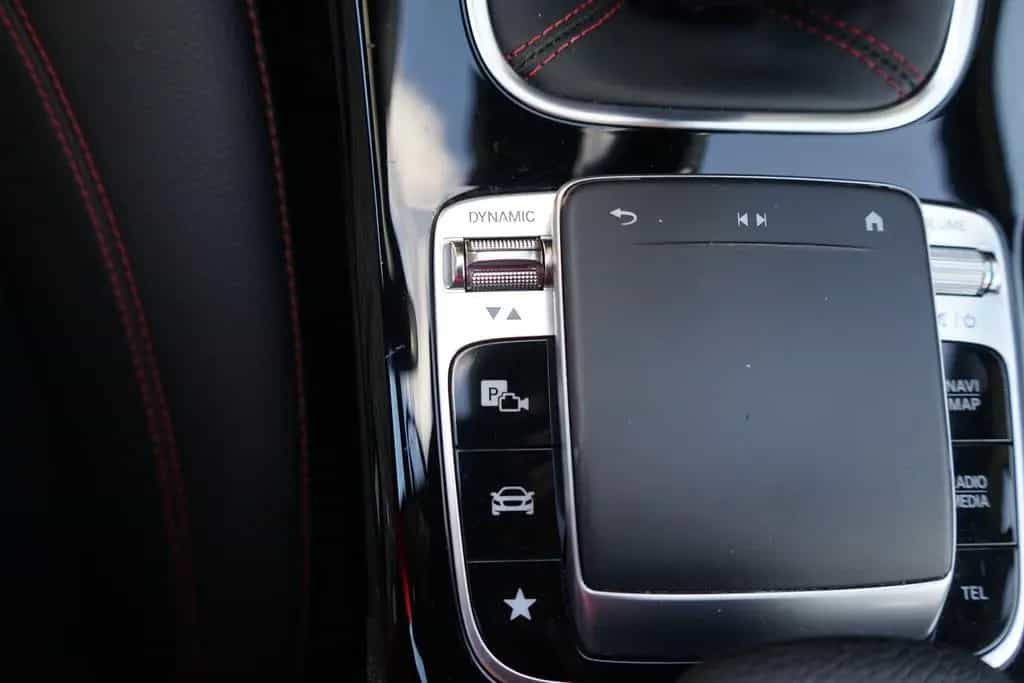 Mercedes-Benz A-Class AMG Line LED Navi Sitzheizung Teilleder PDC 01/2019-photo-29