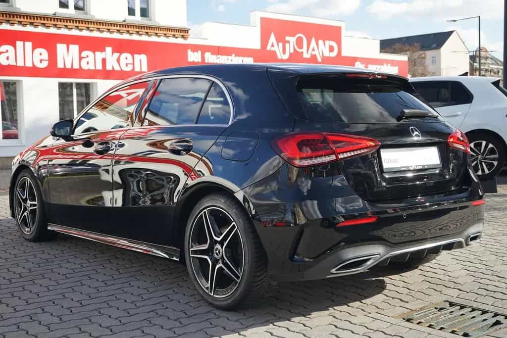 Mercedes-Benz A-Class AMG Line LED Navi Sitzheizung Teilleder PDC 01/2019-photo-3