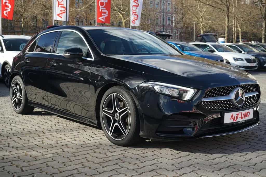 Mercedes-Benz A-Class AMG Line LED Navi Sitzheizung Teilleder PDC 01/2019-photo-7