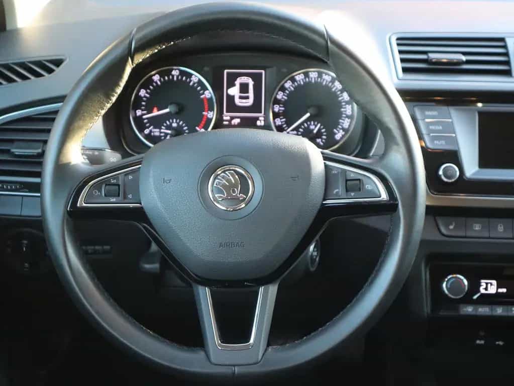 Skoda Fabia Combi 1.2 TSI Sitzheizung PDC Touchscreen 03/2016-photo-17