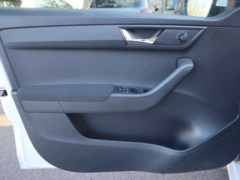 Skoda Fabia Combi 1.2 TSI Sitzheizung PDC Touchscreen 03/2016-photo-24