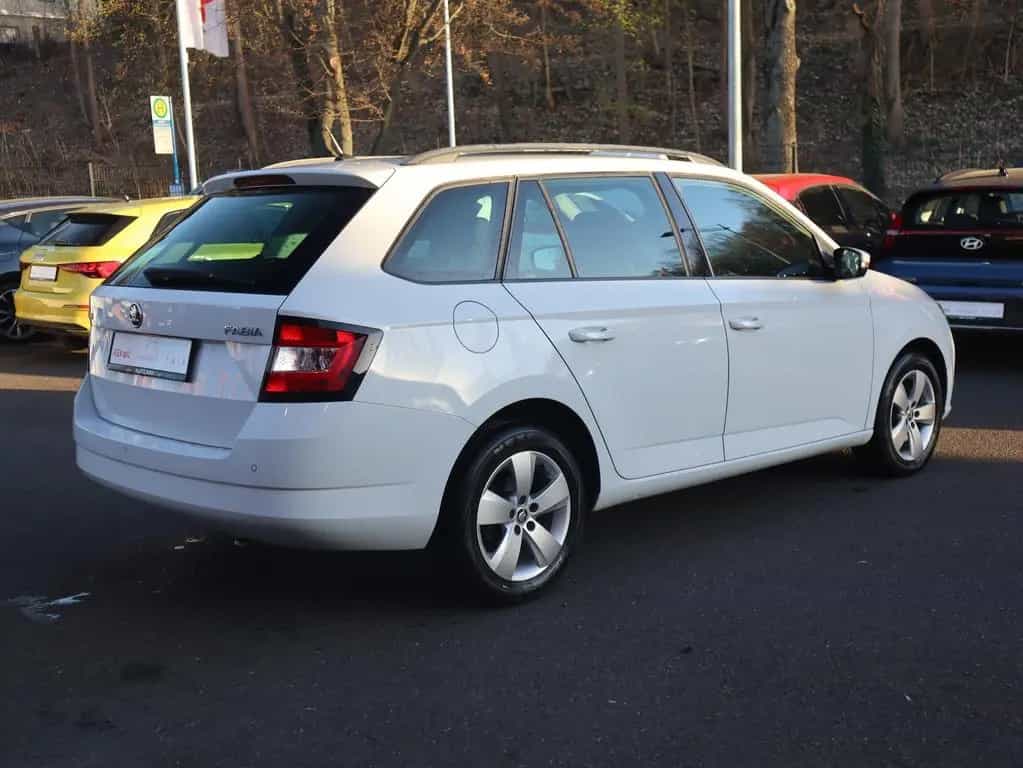 Skoda Fabia Combi 1.2 TSI Sitzheizung PDC Touchscreen 03/2016-photo-4