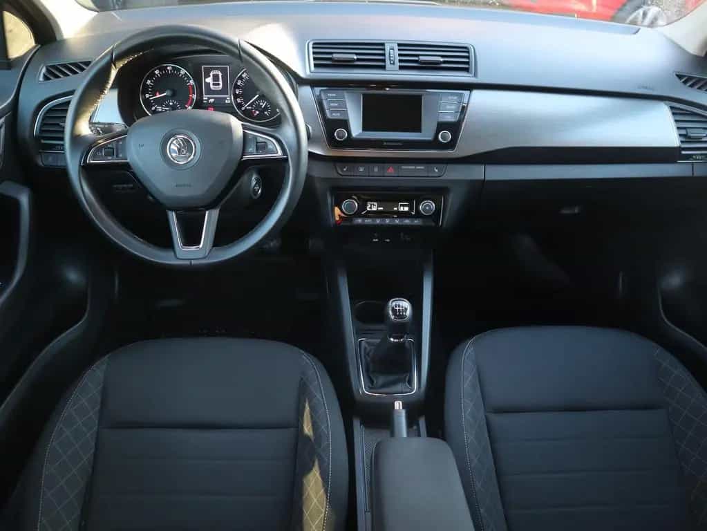 Skoda Fabia Combi 1.2 TSI Sitzheizung PDC Touchscreen 03/2016-photo-8