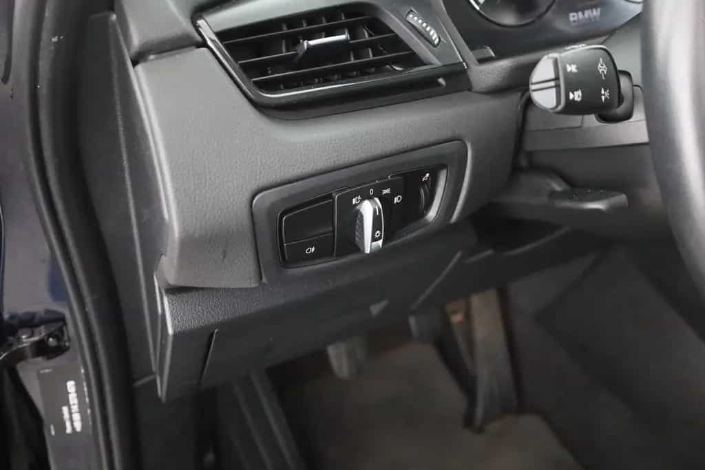 BMW 216 i Advantage 7-Sitzer LED Navi Head-Up AHK USB 01/2019-photo-21
