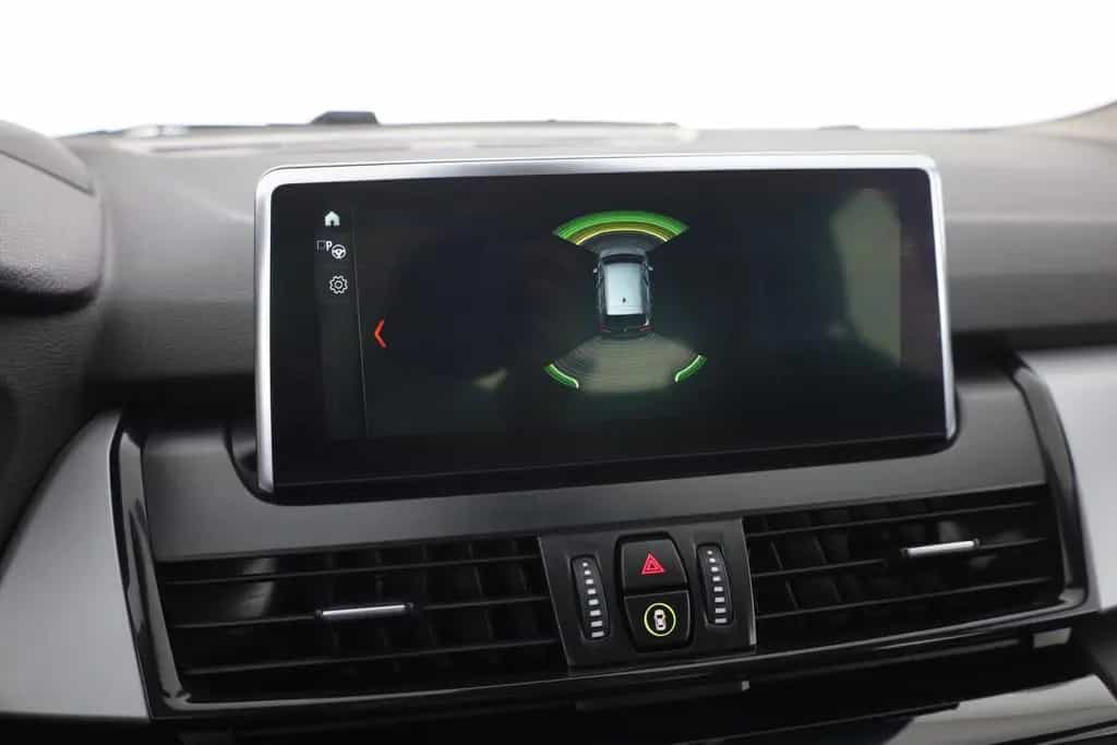 BMW 216 i Advantage 7-Sitzer LED Navi Head-Up AHK USB 01/2019-photo-28