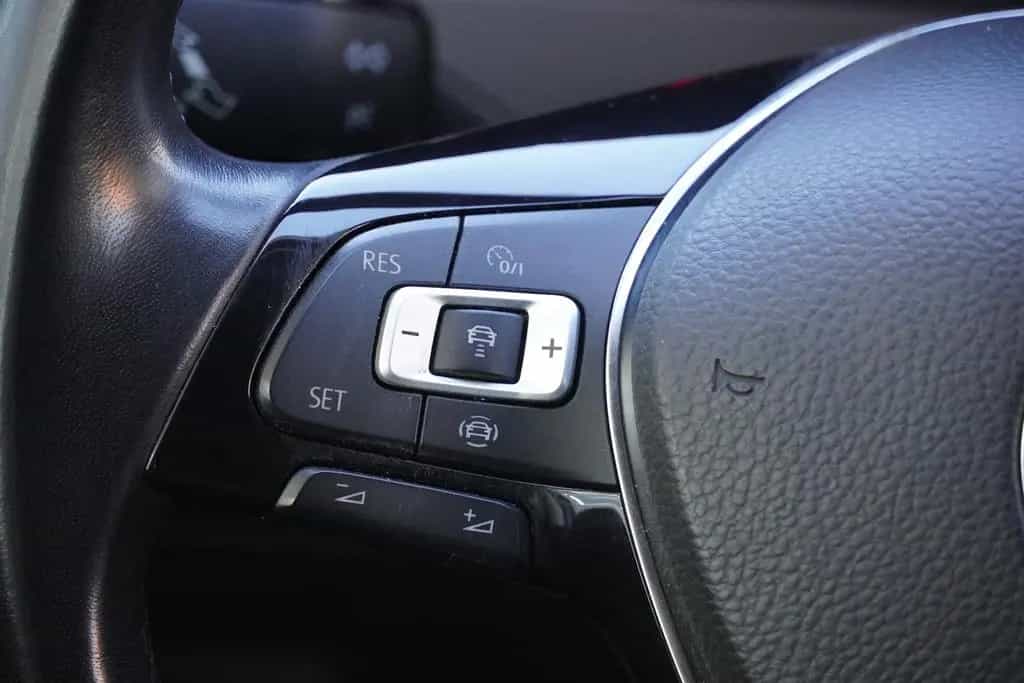 Volkswagen Golf VII 1.5 TSI IQ.DRIVE ACC Navi Kamera USB 06/2019-photo-16