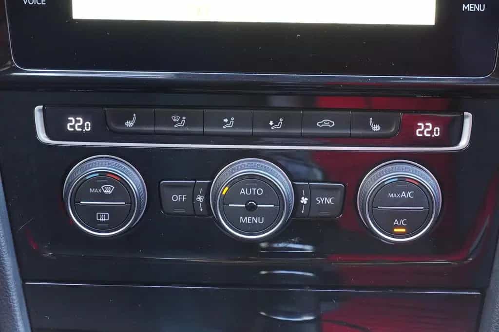 Volkswagen Golf VII 1.5 TSI IQ.DRIVE ACC Navi Kamera USB 06/2019-photo-20